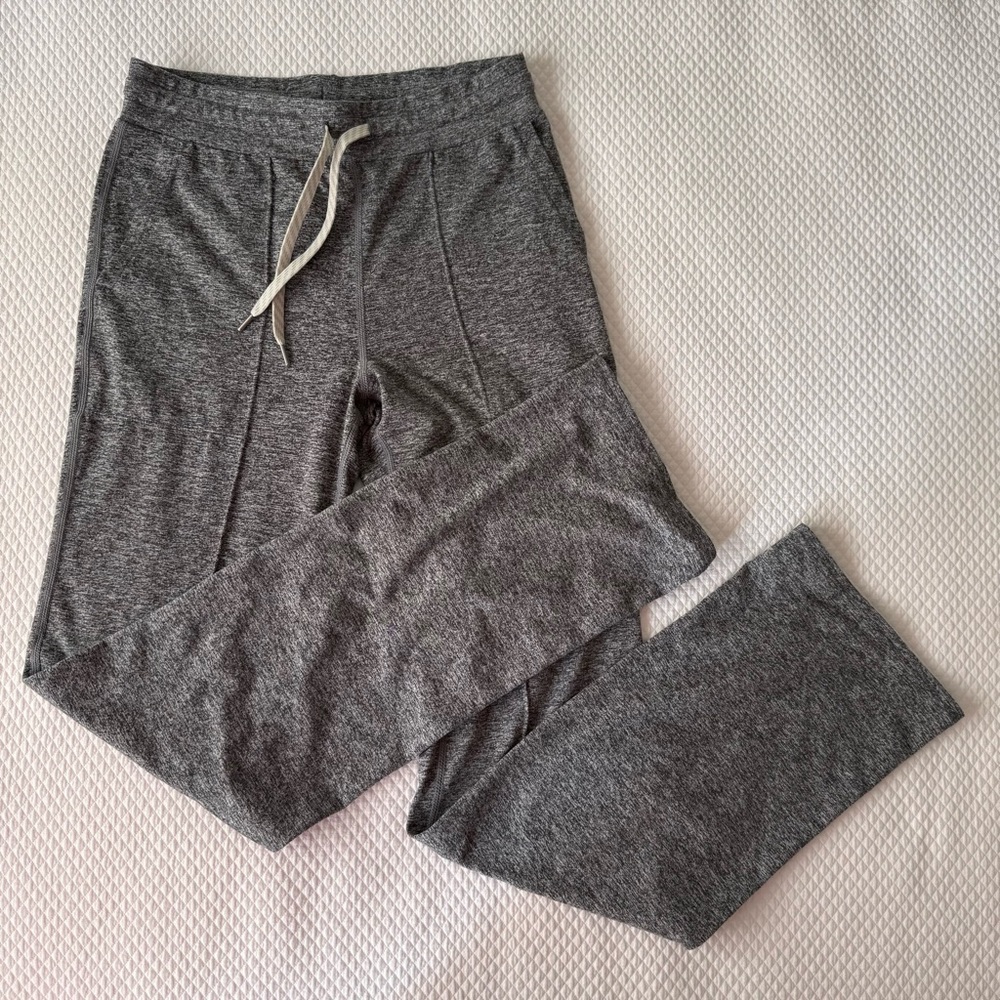 Vuori Women's Gray Drawstring Lounge Pants